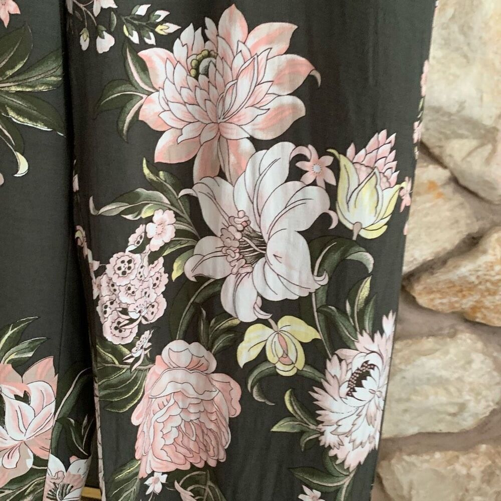 Loft womens floral cropped pants summer style - Picture 2 of 8